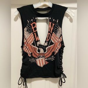 Born free biker crop top 🧡